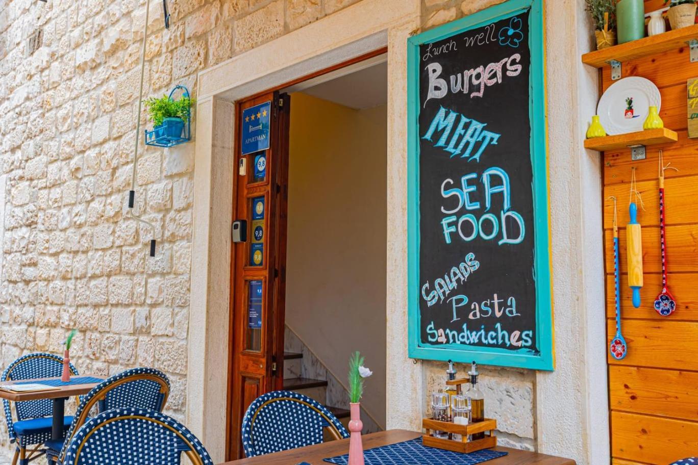 Apartments & Rooms Trogir Stars Free Parking Luaran gambar